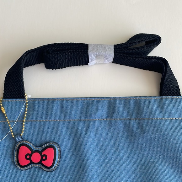 Hello Kitty Tote Bag - Picture 5 of 10